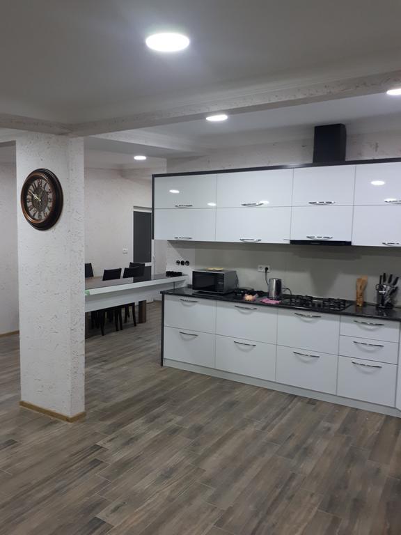The Ideal Penthouse Tbilisi Exterior photo