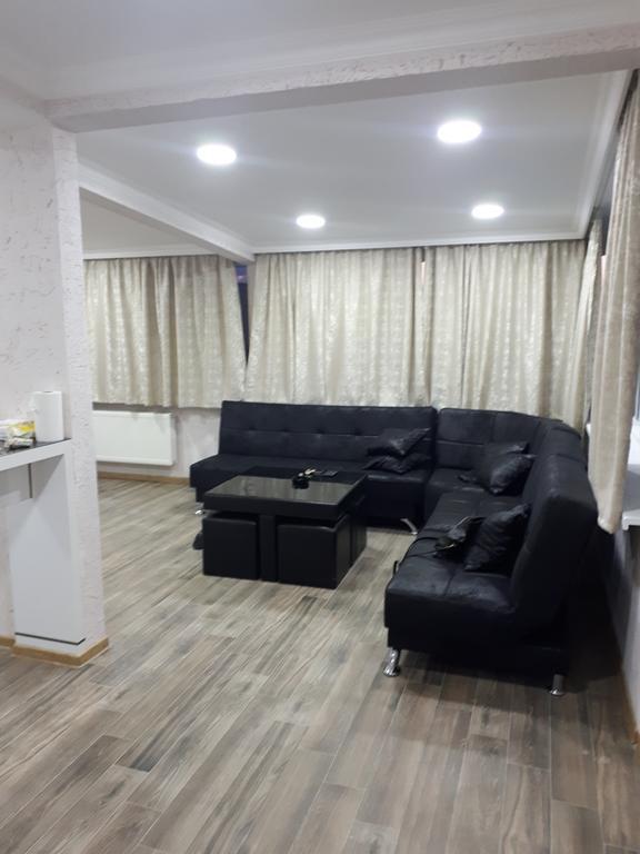 The Ideal Penthouse Tbilisi Exterior photo